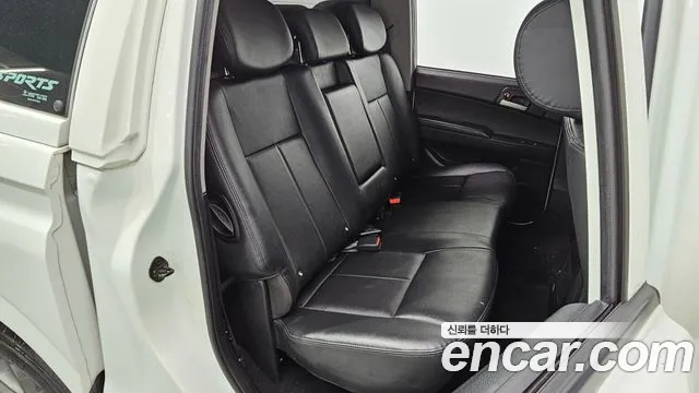 KG_Mobility_Ssangyong KORANDO 2015 thumb 11