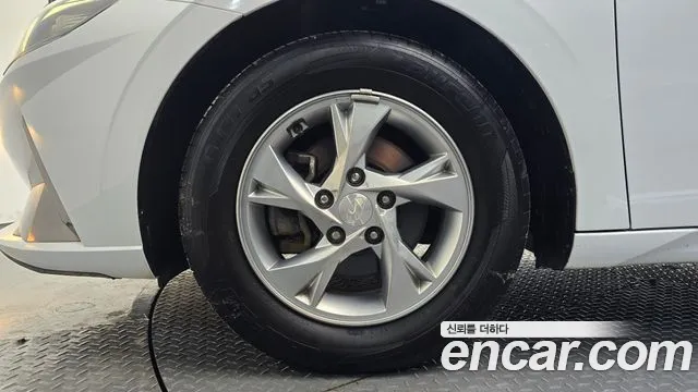Hyundai Avante 2021 thumb 4