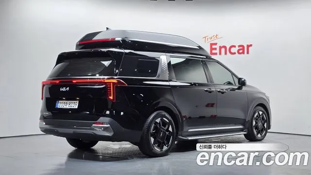Kia Carnival 2024 thumb 2