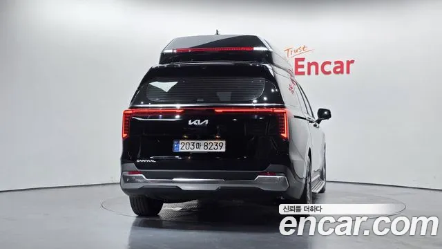 Kia Carnival 2024 thumb 4