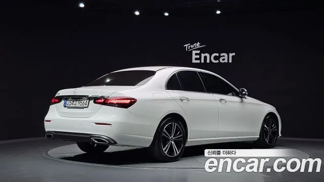 Mercedes-Benz E-Класс 2021 thumb 2