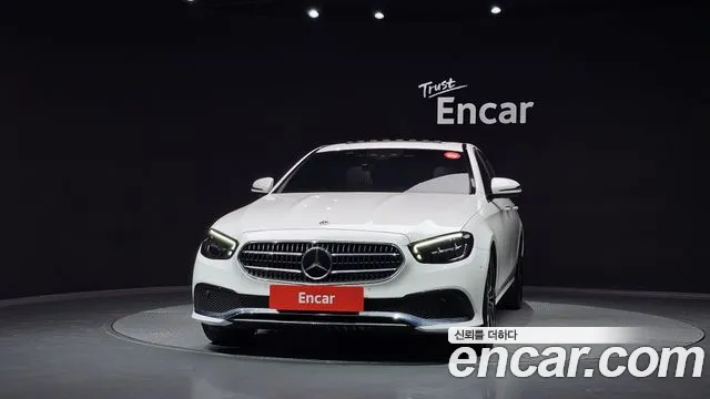 Mercedes-Benz E-Класс 2021 thumb 3