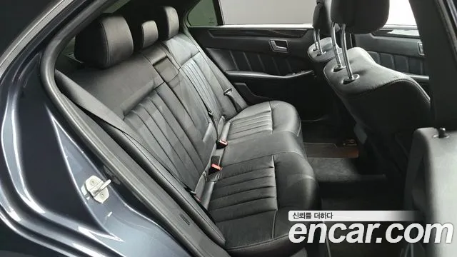 Mercedes-Benz E-Класс 2014 thumb 11