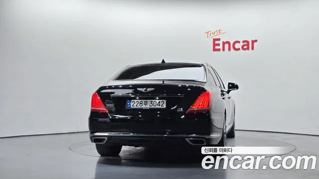 Genesis G90 2017 thumb 4