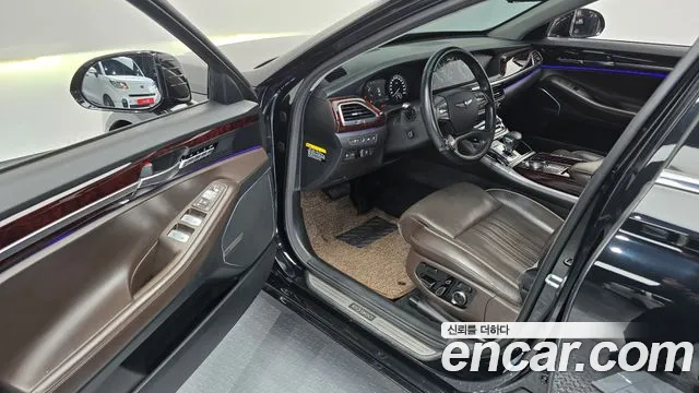 Genesis G90 2017 thumb 10