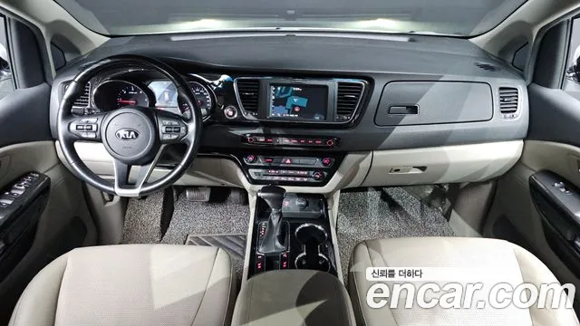 Kia Carnival 2018 thumb 7