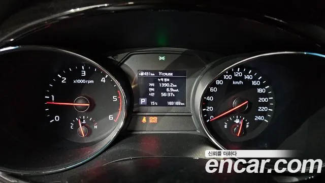 Kia Carnival 2018 thumb 8