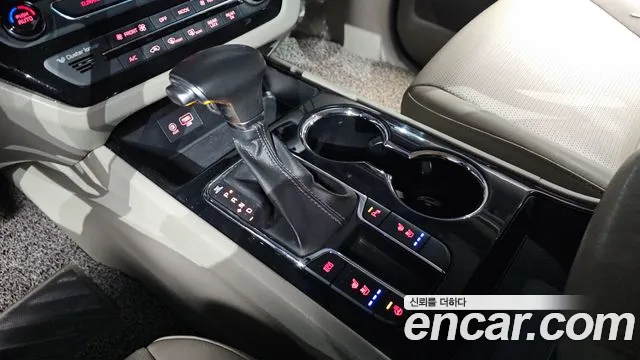 Kia Carnival 2018 thumb 9