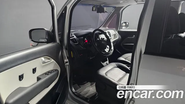 Kia Ray 2016 thumb 10