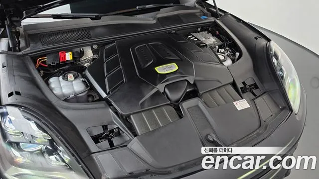 Porsche Cayenne 2021 thumb 6
