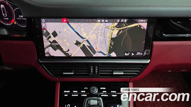 Porsche Cayenne 2021 thumb 12