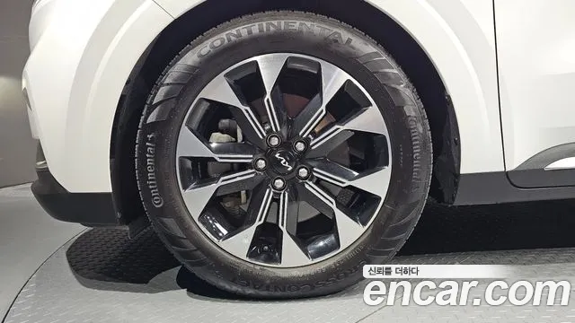 Kia Carnival 2023 thumb 5
