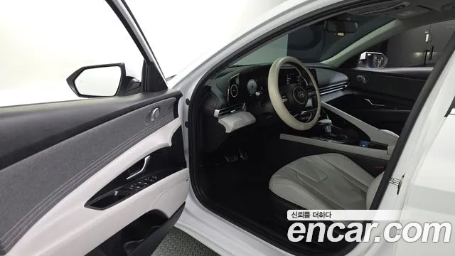 Hyundai Avante 2021 thumb 10
