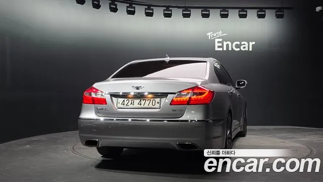 Hyundai Genesis 2012 thumb 4