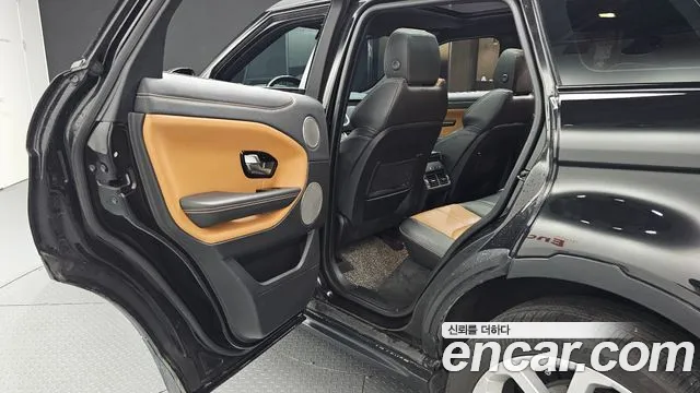 Land Rover Range Rover Evoque 2017 thumb 12