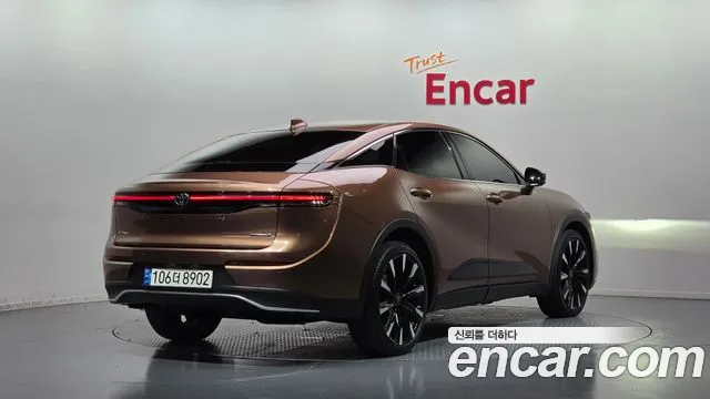 Toyota Crown 2023 thumb 2