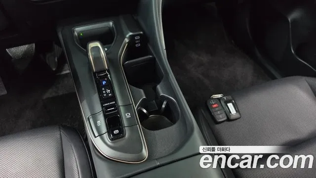 Toyota Crown 2023 thumb 9