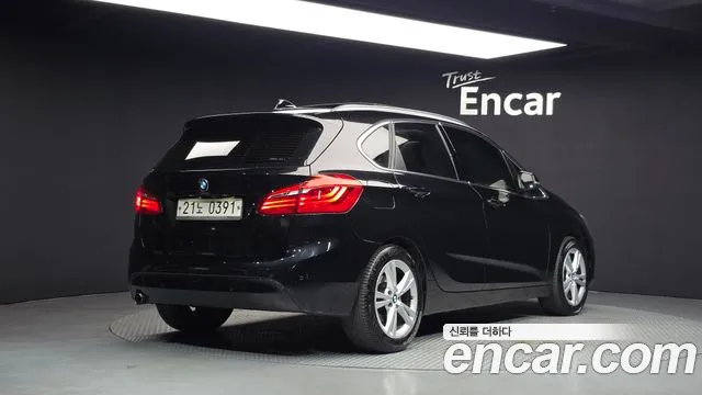 BMW 2-Series 2016 thumb 2