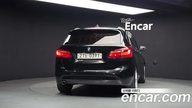 BMW 2-Series 2016 thumb 4