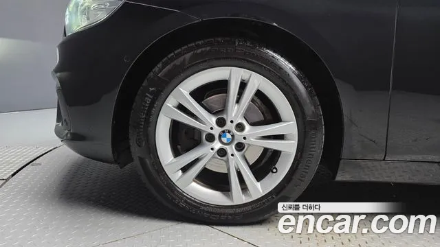 BMW 2-Series 2016 thumb 5