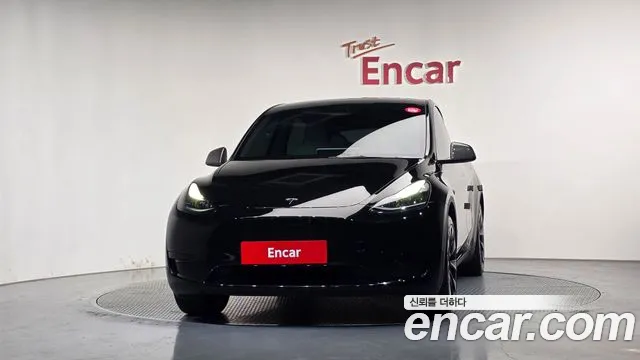 Tesla Model Y 2023 thumb 3
