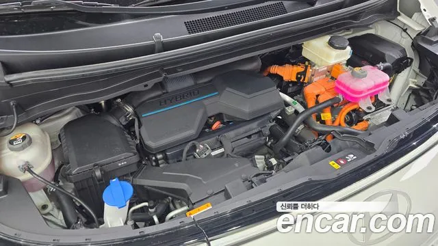 Hyundai Staria 2024 thumb 5