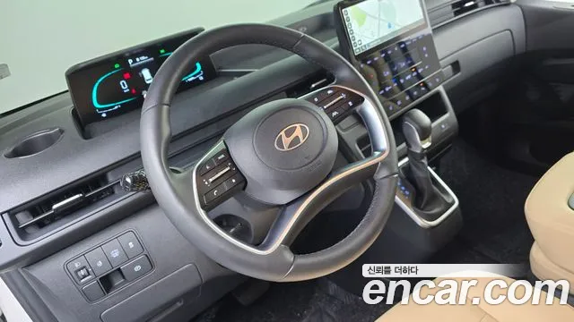 Hyundai Staria 2024 thumb 12