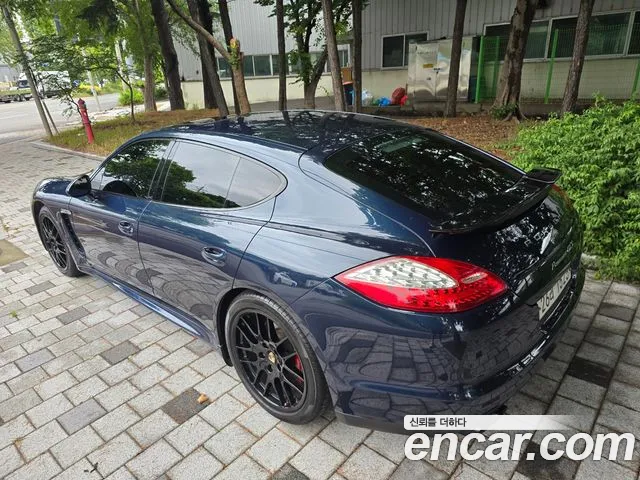 Porsche Panamera 2013 thumb 2