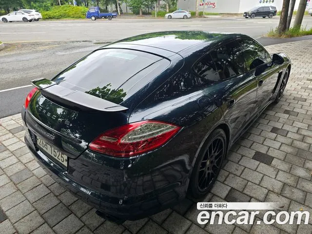 Porsche Panamera 2013 thumb 3