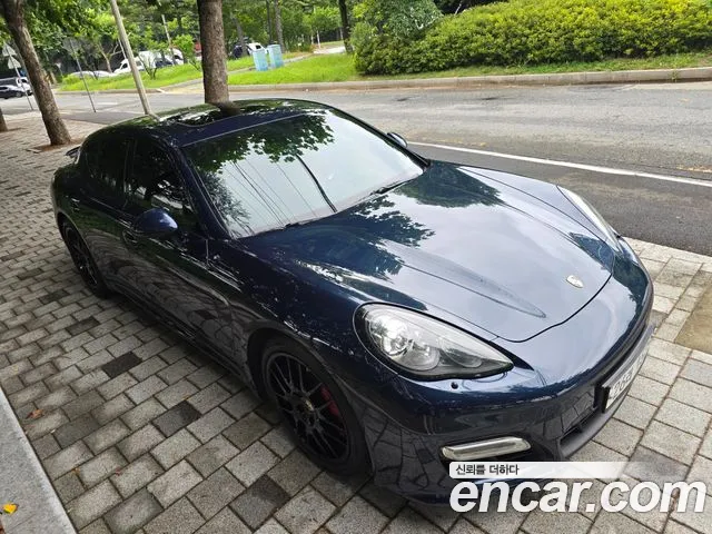 Porsche Panamera 2013 thumb 4