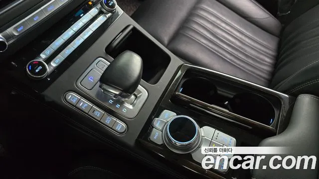 Genesis G90 2019 thumb 9