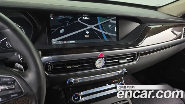 Genesis G90 2019 thumb 12