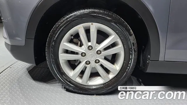 KG_Mobility_Ssangyong TIBOLI 2018 thumb 5