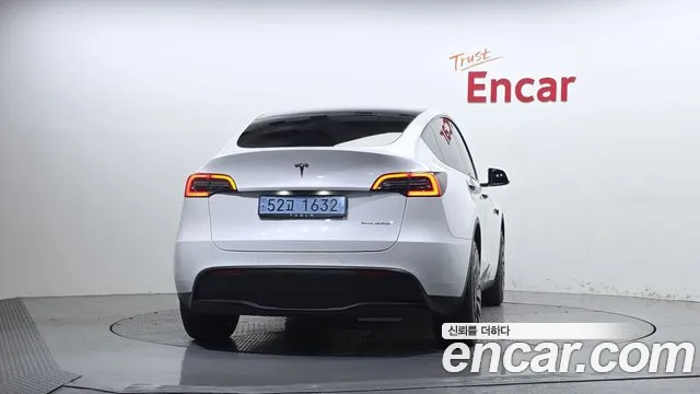 Tesla Model Y 2022 thumb 4