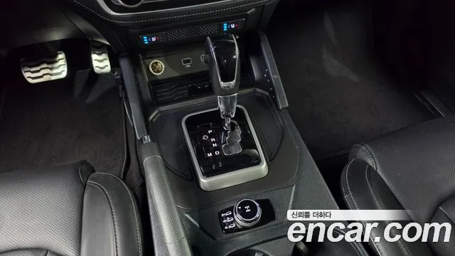 KG_Mobility_Ssangyong Rexton 2018 thumb 9