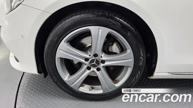 Mercedes-Benz E-Класс 2017 thumb 4