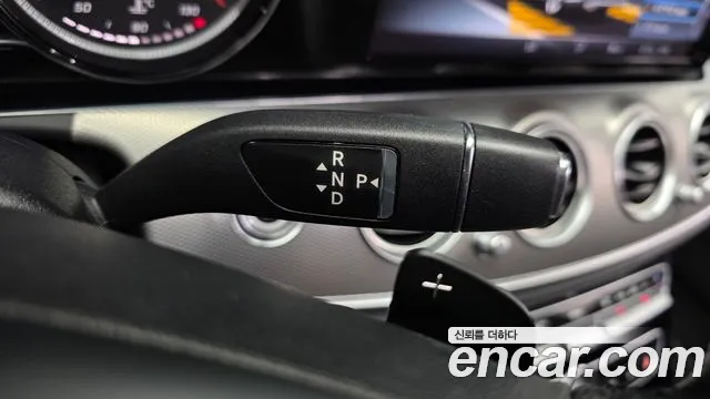 Mercedes-Benz E-Класс 2017 thumb 8