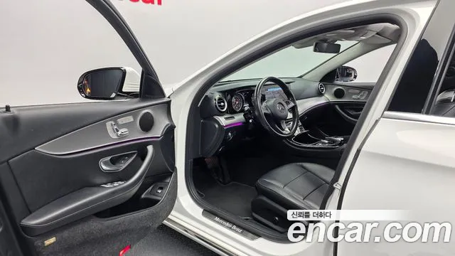 Mercedes-Benz E-Класс 2017 thumb 9