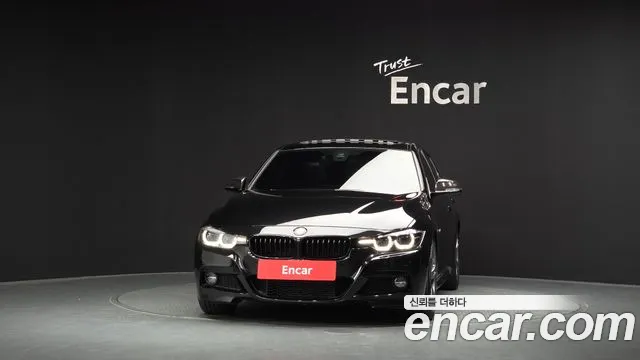 BMW 3-Series 2018 thumb 3
