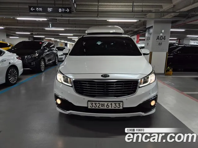 Kia Carnival 2017 thumb 3