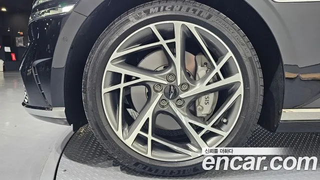 Genesis G90 2022 thumb 5