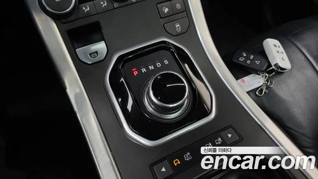 Land Rover Range Rover Evoque 2017 thumb 9