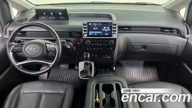 Hyundai Staria 2024 thumb 7