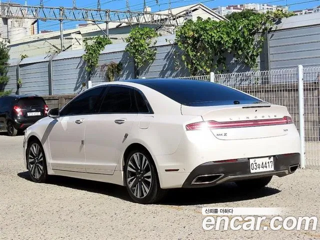 Lincoln MKZ 2017 thumb 3
