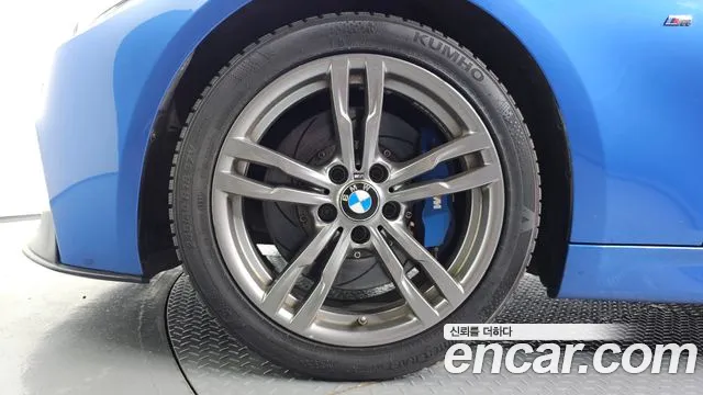 BMW 3-Series 2016 thumb 5