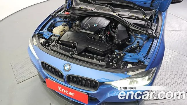 BMW 3-Series 2016 thumb 6