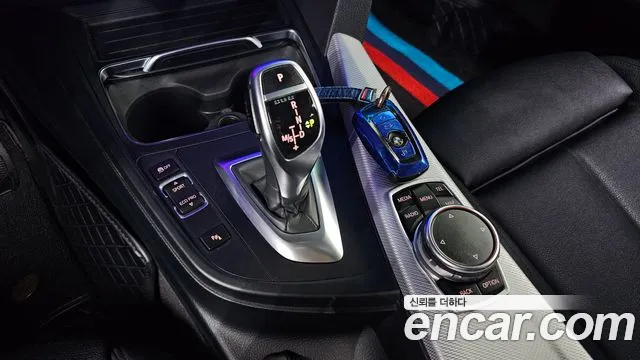 BMW 3-Series 2016 thumb 9