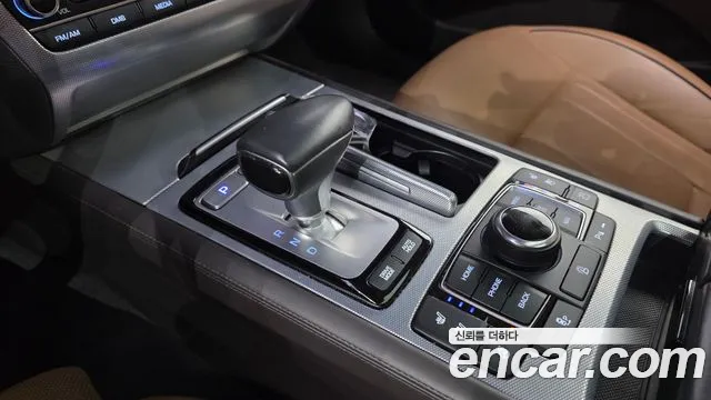 Genesis G80 2017 thumb 9