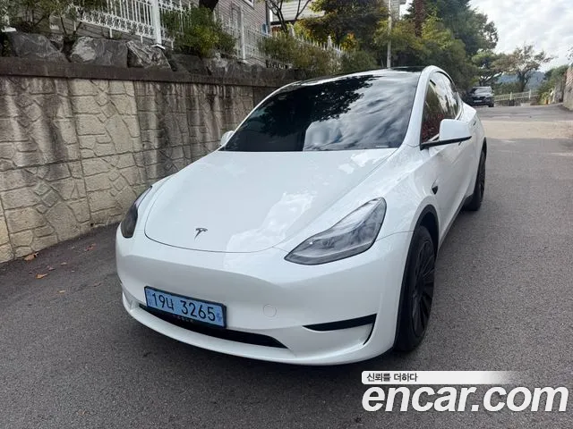 Tesla Model Y 2024 thumb 11