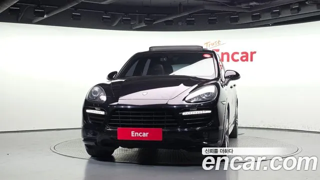 Porsche Cayenne 2012 thumb 3